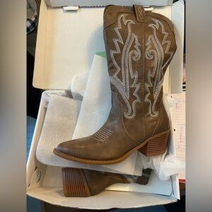 Boutique Women’s Western Boots